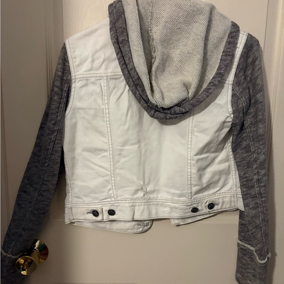 Free people - distressed White and Gray Jean Jacket - Picture 3 of 7